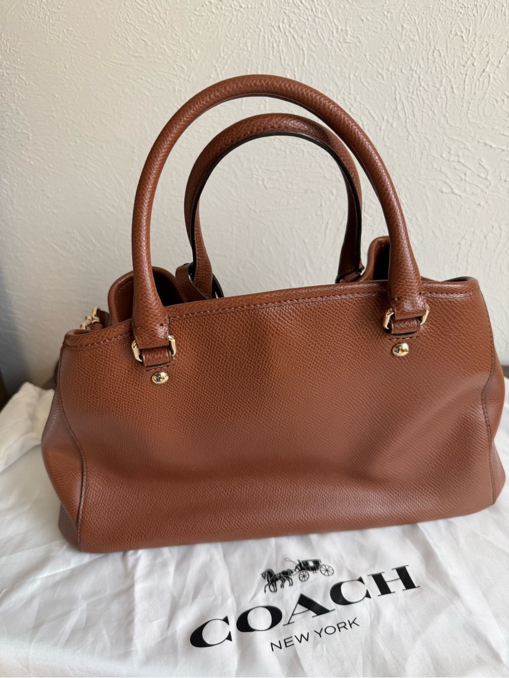 COACH small Margot Carryall in tan pebbled leather - Picture 3 of 5
